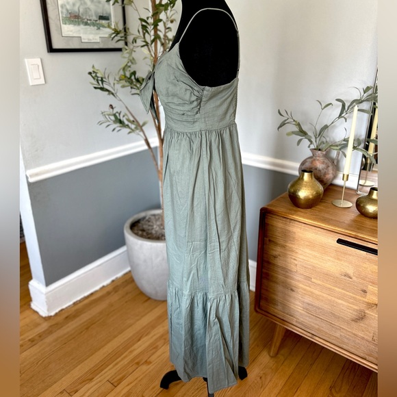 GAP Tie-Front Tiered Maxi Dress, NWT - Picture 5 of 9